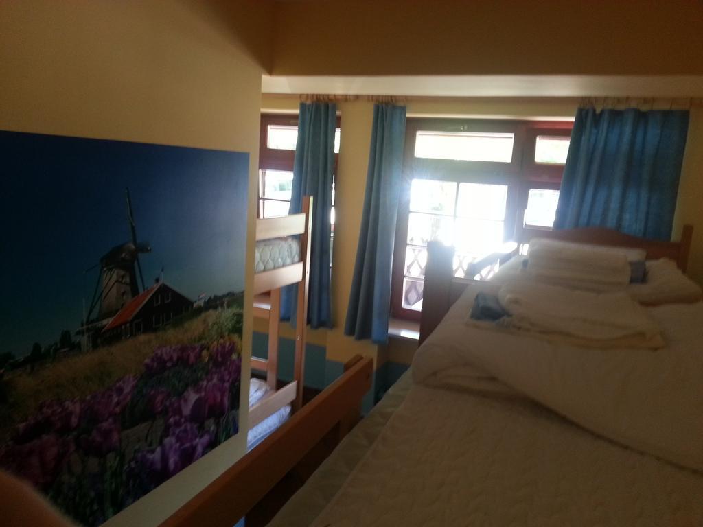 Europa Hostel Portorož Oda fotoğraf