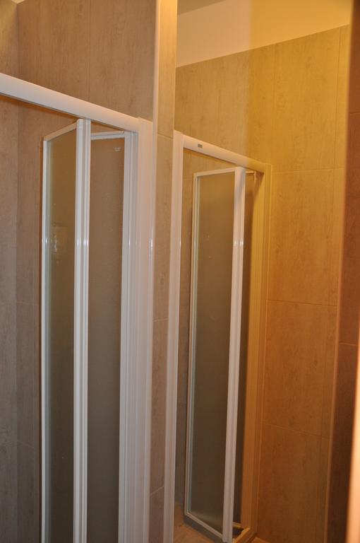 Europa Hostel Portorož Oda fotoğraf